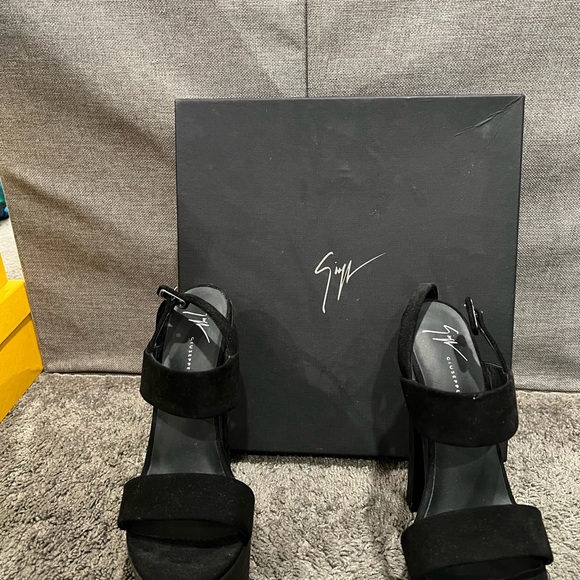 Giuseppe Zanotti Black Platform Sandals - Picture 2 of 3